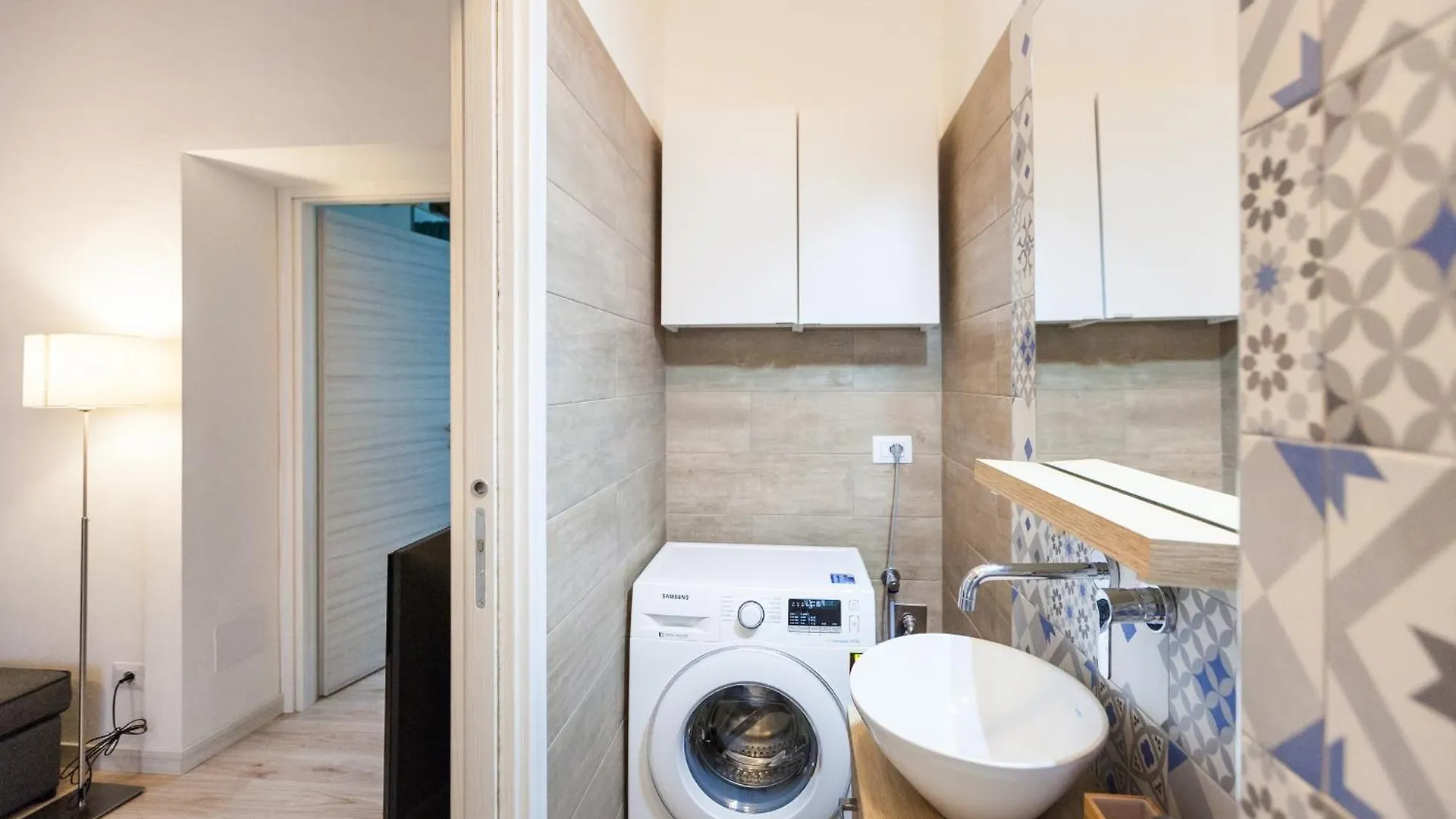 Cozy Flat In Milan Near Metro Apartment